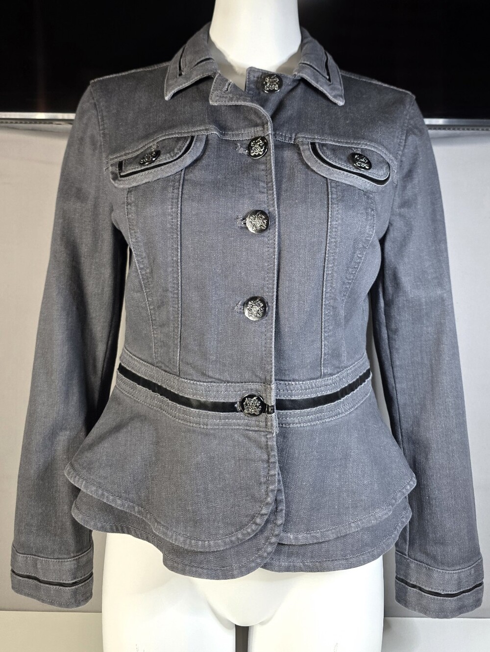 White House Black Market denim military blazer chic peplum jacket Size Small